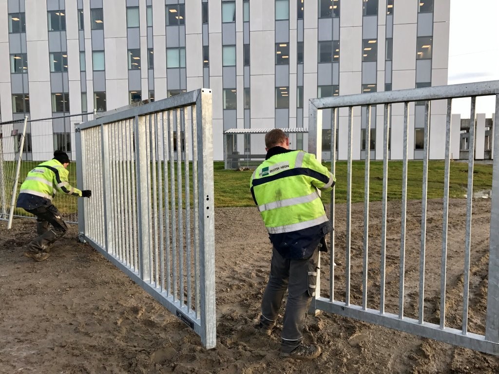Skydeport med og uden automatik