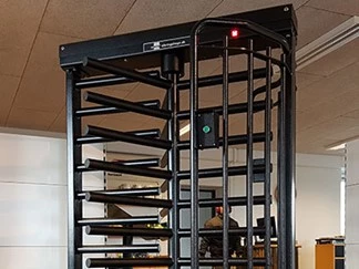 rotationslåge sort porte og låger fra PIT Hegn