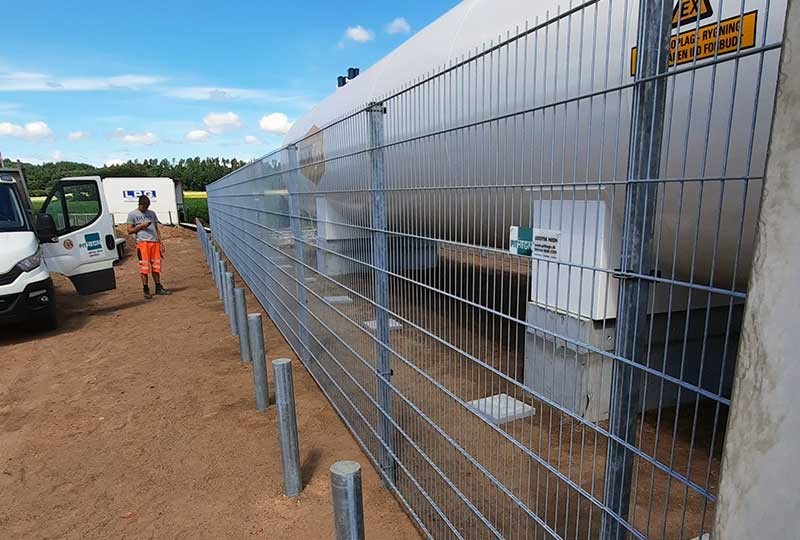 Pullert som p vagt. Effektiv afspærring med nedstøbte pullerter.