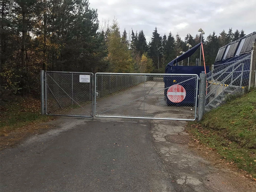 Renovering af port og trådhegn. Få en uforpligtende pris