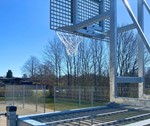 Sportshegn - basketbane af panelhegn.jpg
