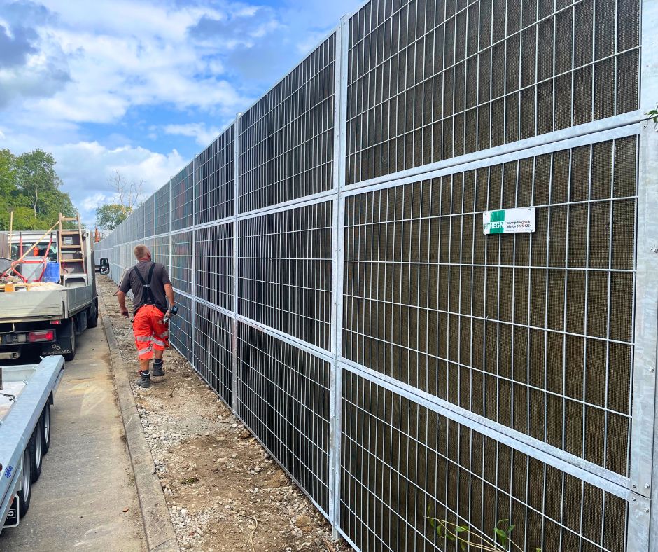 Støjhegn giver ro til beboerne