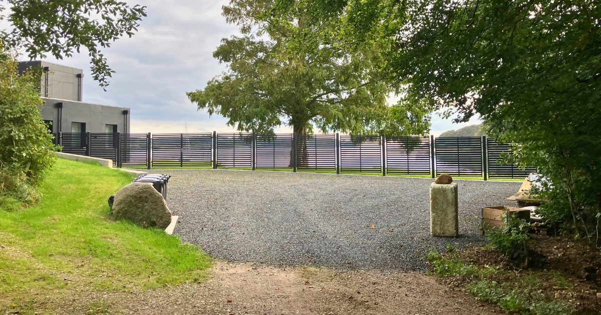 Smedejernshegn i moderne design