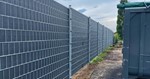 Gitterhegn med plaststrimler - industrihegn fra PIT Hegn.jpg