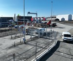 Sort panelhegn med tre lag pigtråd til højsikring.jpg